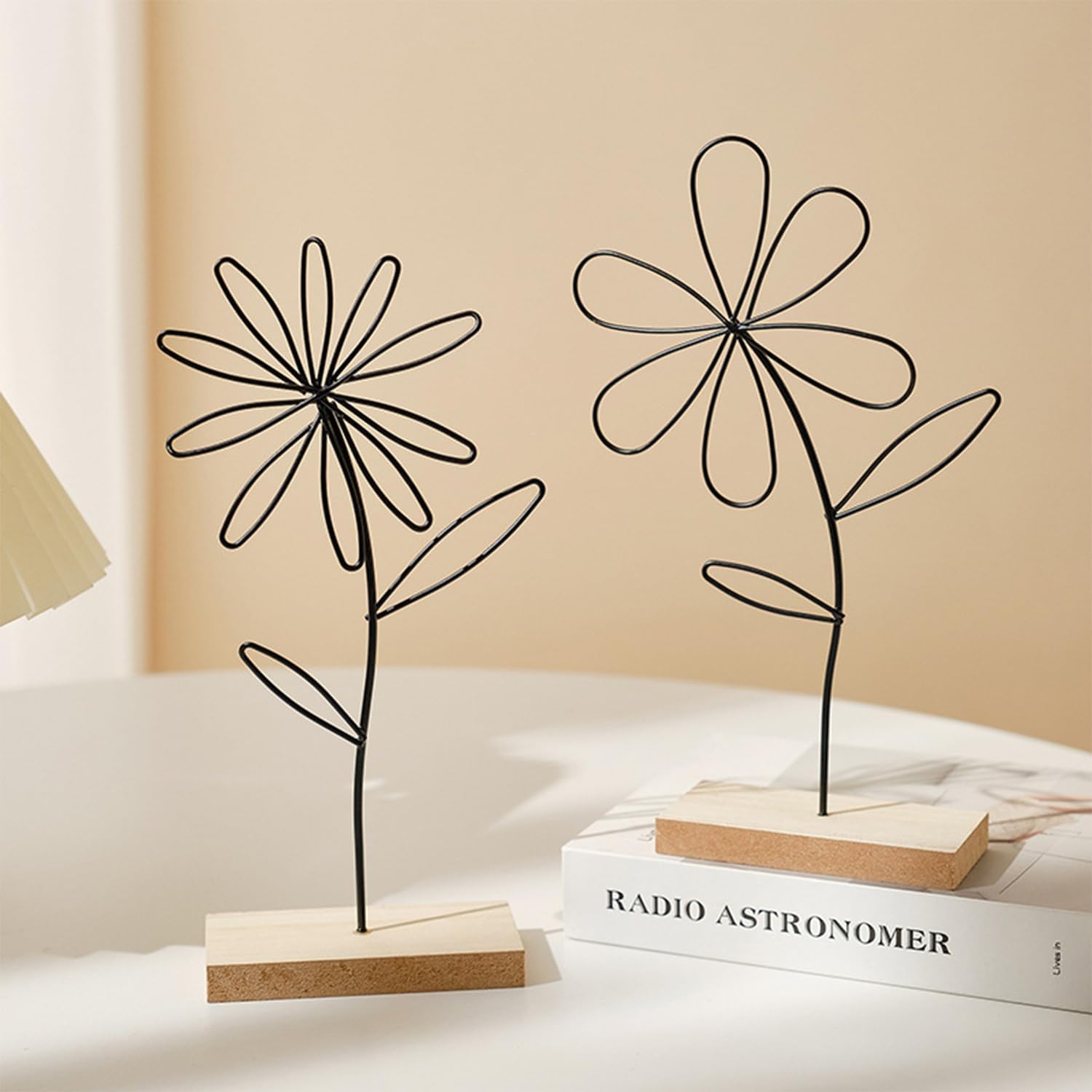 Art Craft Cafe - Eisen-Desktop-Kunst – rostfreie Blumen-Design-Ornament mit Holzsockel,